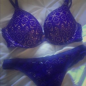 VICTORIA'S SECRET BRA AND PANTY SET